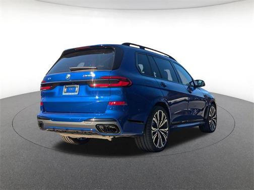 2025 BMW X7 M60i