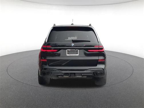 2026 BMW X7 M60i