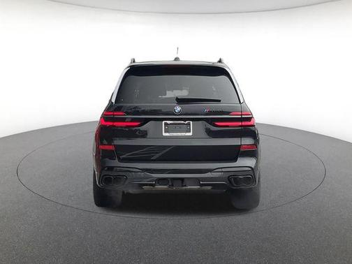2026 BMW X7 M60i