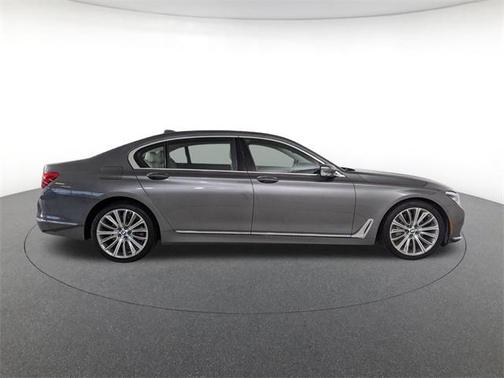 2019 BMW 750 I