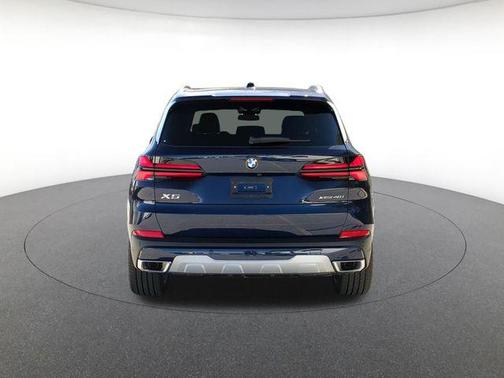 Tanzanite Blue II Metallic 2026 BMW X5 xDrive40i