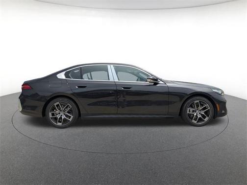 2026 BMW 530 i xDrive