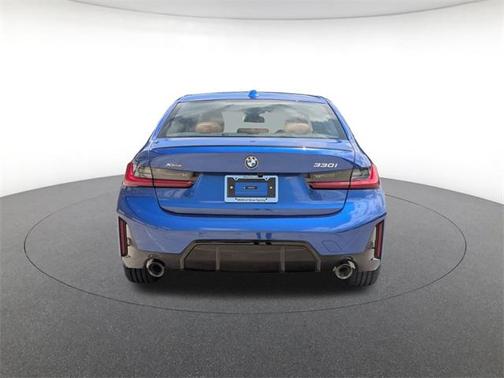 2025 BMW 330 i xDrive