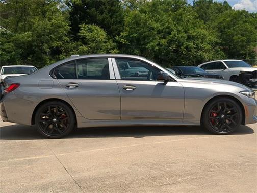2025 BMW 330 i xDrive