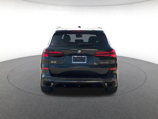 Carbon Black Metallic 2026 BMW X5 xDrive40i