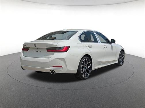 2025 BMW 330 i xDrive