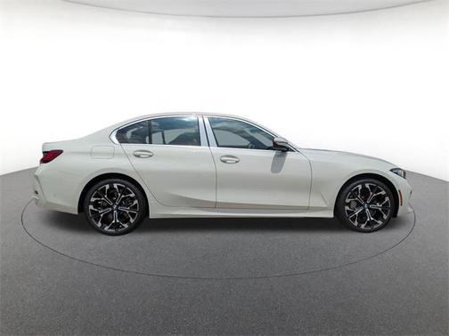 2025 BMW 330 i xDrive