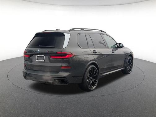 2026 BMW X7 M60i