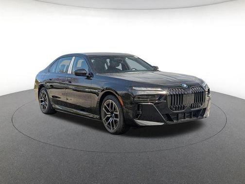 Black Sapphire Metallic 2026 BMW i7 xDrive60