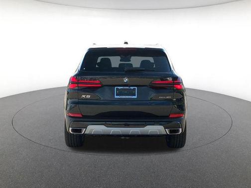 Black Sapphire Metallic 2026 BMW X5 xDrive40i