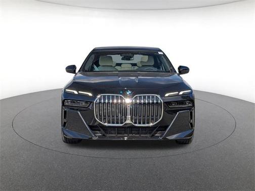 2026 BMW 740 i xDrive