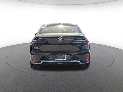 2026 BMW 740 i xDrive