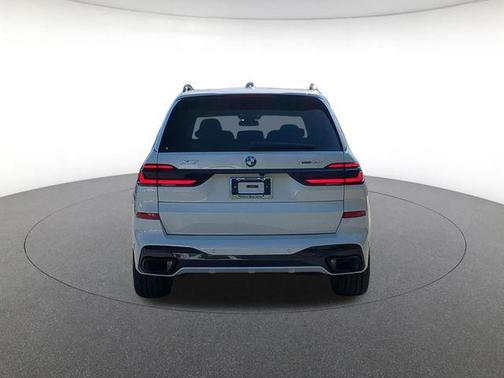 A96 2027 BMW X7 xDrive40i
