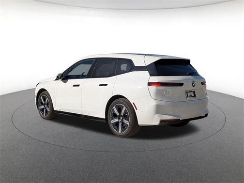 2026 BMW iX xDrive60