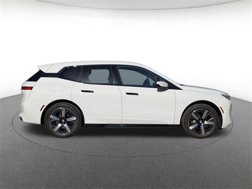 2026 BMW iX xDrive60