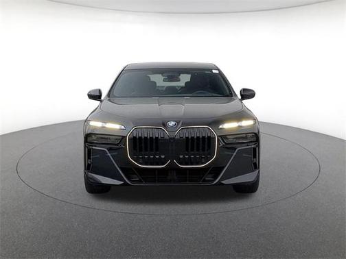 2026 BMW 760 xDrive