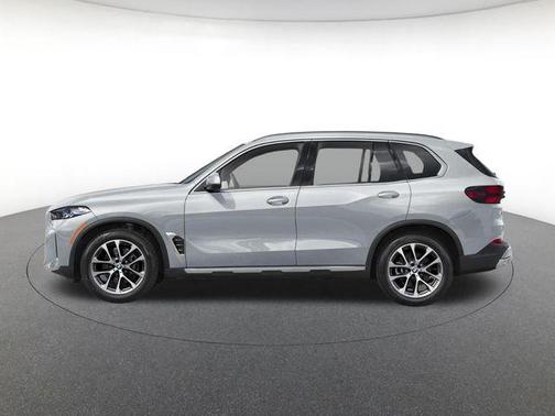 Gray Metallic 2026 BMW X5 xDrive40i