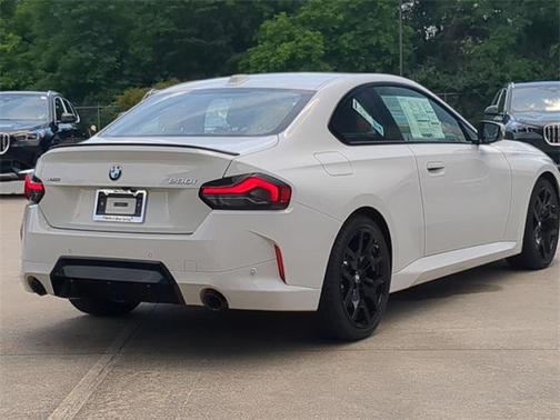 2025 BMW 230 i xDrive