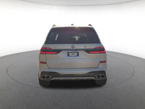 2026 BMW X7 M60i