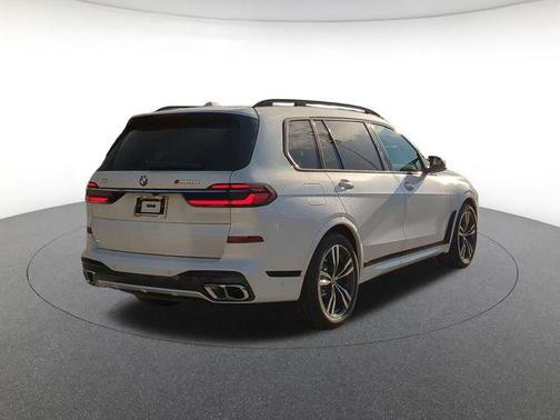 2026 BMW X7 M60i