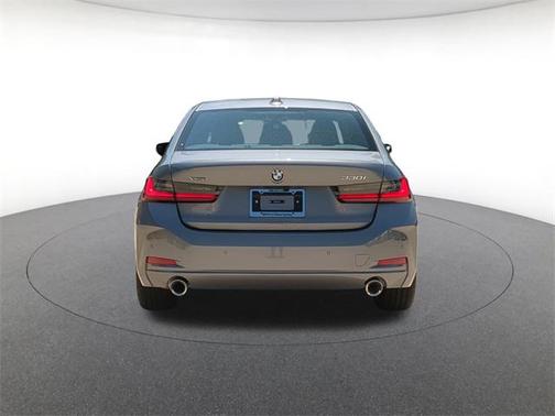 2025 BMW 330 i xDrive