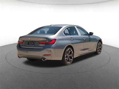 2025 BMW 330 i xDrive