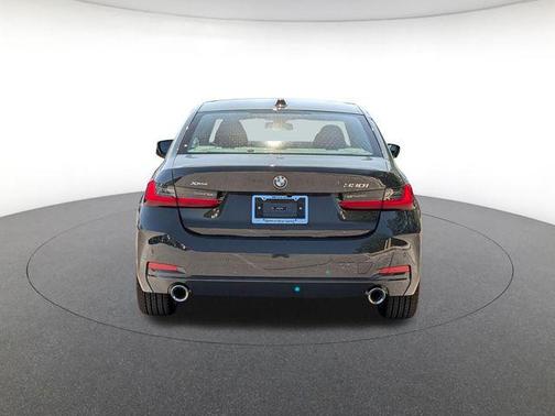 Dravit Grey Metallic 2026 BMW 330 xDrive NA