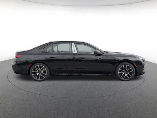 2026 BMW 740 xDrive