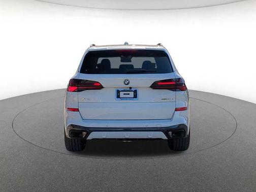 Alpine White 2026 BMW X5 PHEV xDrive50e