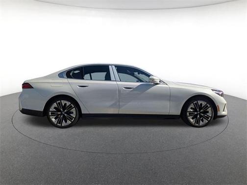 2026 BMW 530 i xDrive