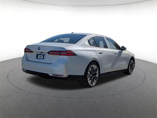 2026 BMW 530 i xDrive