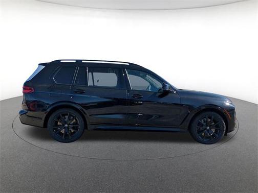 2026 BMW X7 M60i