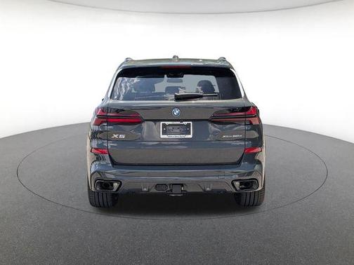 Dravit Grey Metallic 2026 BMW X5 PHEV xDrive50e