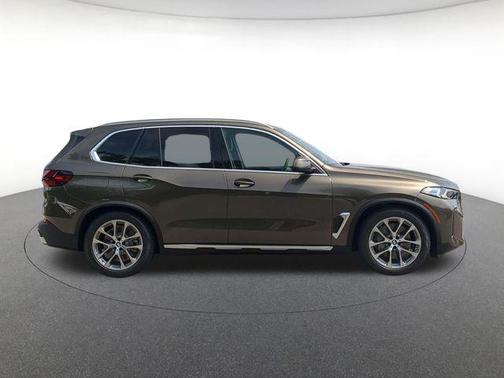 Green Metallic 2026 BMW X5 PHEV xDrive50e