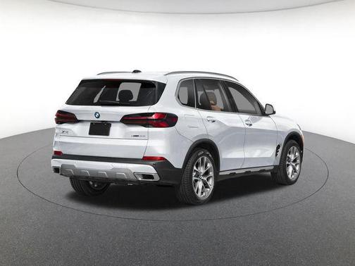 White Metallic 2026 BMW X5 xDrive40i