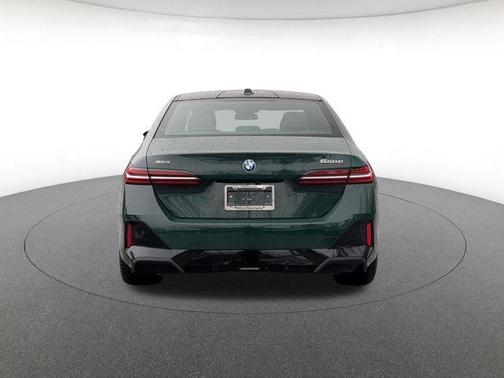 British Racing Green 2026 BMW 550e xDrive