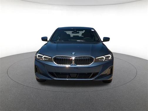 2025 BMW 330 i xDrive