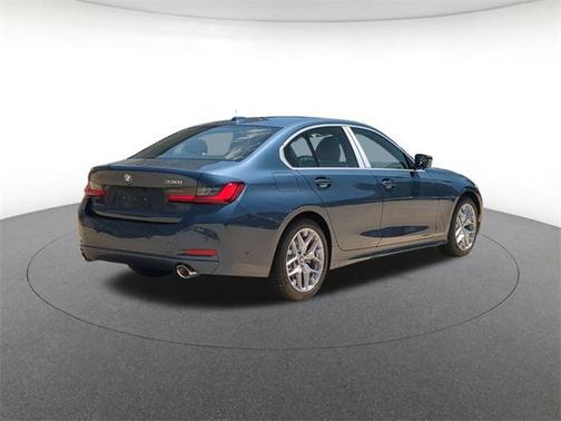 2025 BMW 330 i xDrive