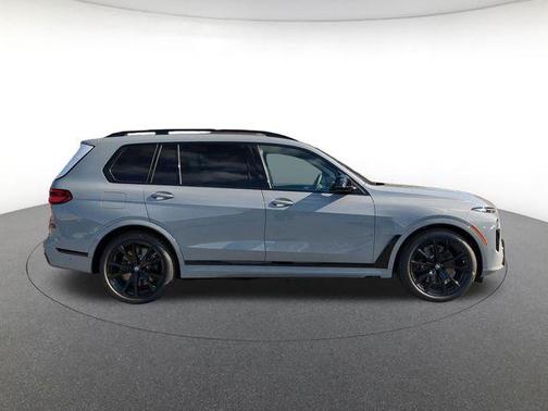 2026 BMW X7 M60i