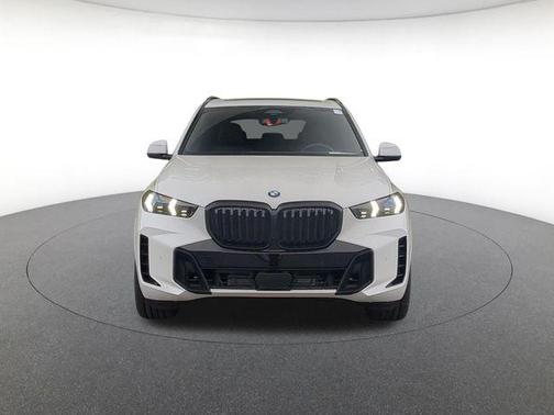 White Metallic 2026 BMW X5 xDrive40i