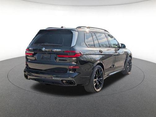 Black Sapphire Metallic 2026 BMW X7 M60i