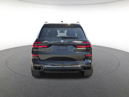 Black Sapphire Metallic 2026 BMW X7 M60i