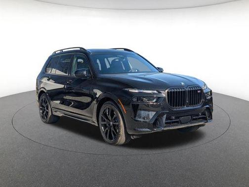 Black Sapphire Metallic 2026 BMW X7 M60i