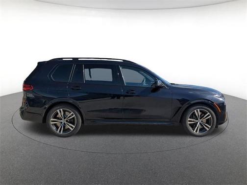 2026 BMW X7 M60i