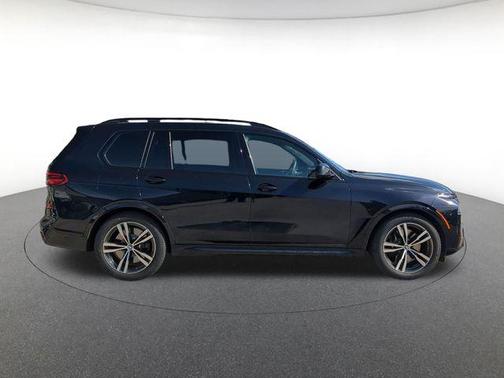 2026 BMW X7 M60i