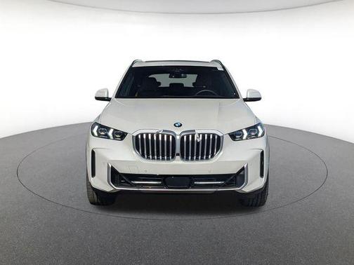 White Metallic 2026 BMW X5 xDrive40i