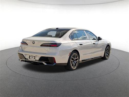 2026 BMW 740 i xDrive