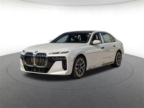 2026 BMW 740 i xDrive