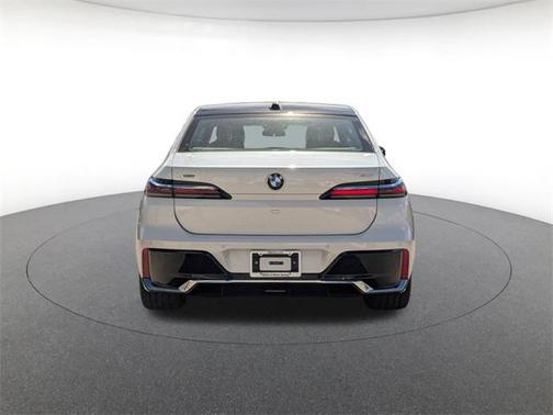 2026 BMW 740 i xDrive