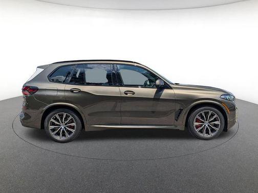 Manhattan Green Metallic 2026 BMW X5 PHEV xDrive50e
